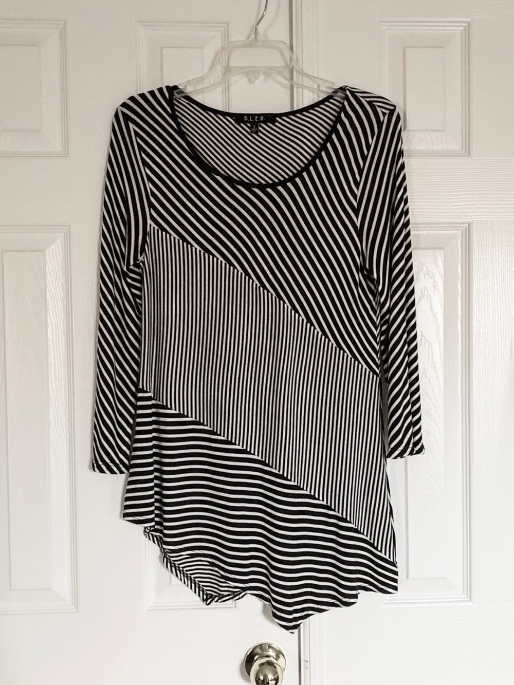 B.L.E.U. Black & White Striped Long Sleeve Asymmetric Tunic